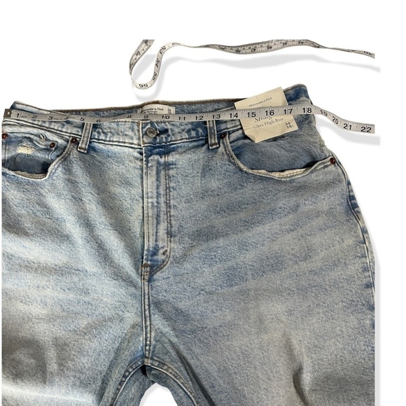 Abercrombie and Fitch Ultra High Rise 90s Straight Jean 18/34 short TikTok - Picture 11 of 16